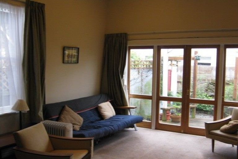 Photo of property in 170 Tasman Street, Mount Cook, Wellington, 6021