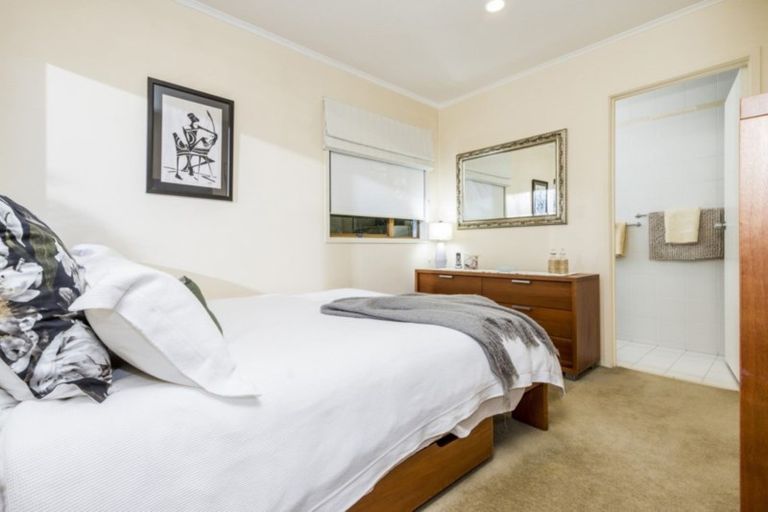 Photo of property in 1/88 Hebron Road, Waiake, Auckland, 0630