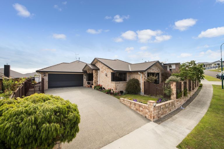 Photo of property in 12 Tennyson Avenue, Kelvin Grove, Palmerston North, 4414