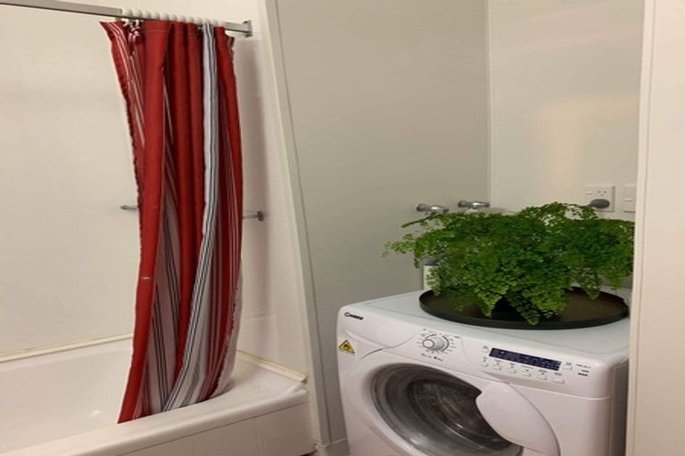 Photo of property in Hobson Court Flats, 11/70 Hobson Street, Thorndon, Wellington, 6011