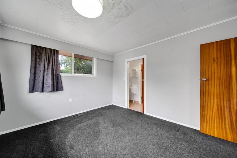 Photo of property in 4 Climie Crescent, Hawera, 4610
