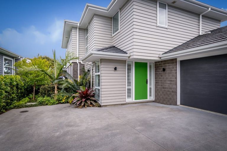 Photo of property in 48a Amorino Drive, Red Beach, 0932