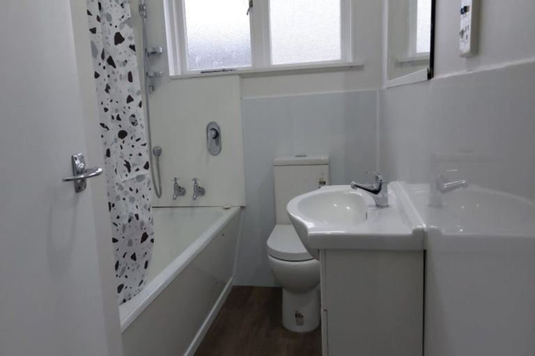 Photo of property in 11 Oak Street, Ebdentown, Upper Hutt, 5018