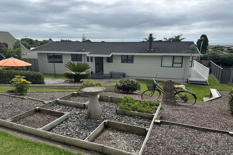 Photo of property in 49 Glamis Avenue, Bell Block, New Plymouth, 4312