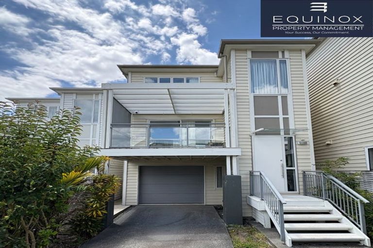 Photo of property in 7 Panakenake Way, Flat Bush, Auckland, 2019