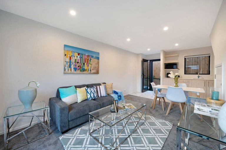 Photo of property in 5/10 Yeovil Road, Te Atatu Peninsula, Auckland, 0610