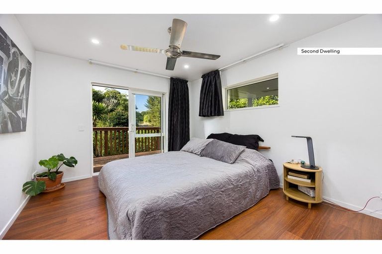 Photo of property in 5 Woodvale Road, Glen Eden, Auckland, 0602