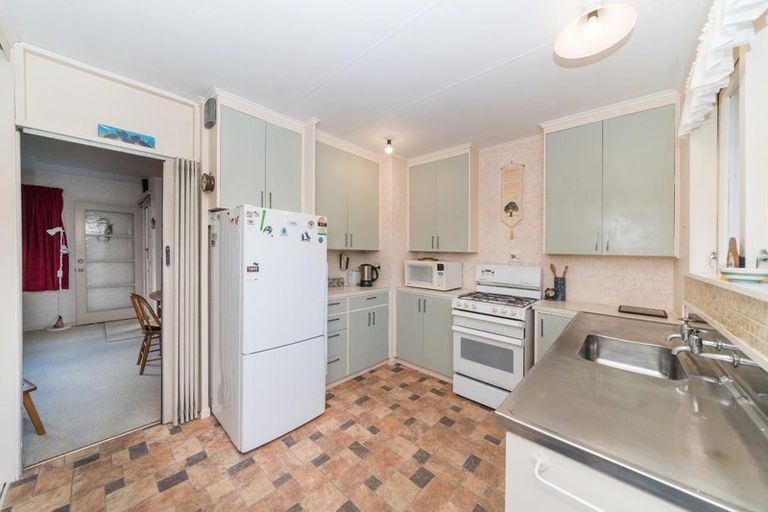 Photo of property in 144 Limbrick Street, Terrace End, Palmerston North, 4410