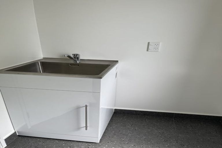 Photo of property in 7 Pitcher Place, Glen Eden, Auckland, 0602