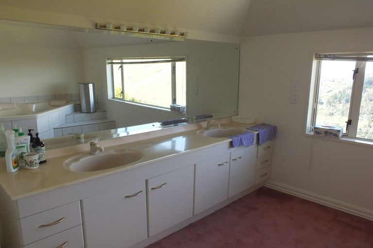 Photo of property in 9 Harry Ell Drive, Cashmere, Christchurch, 8022