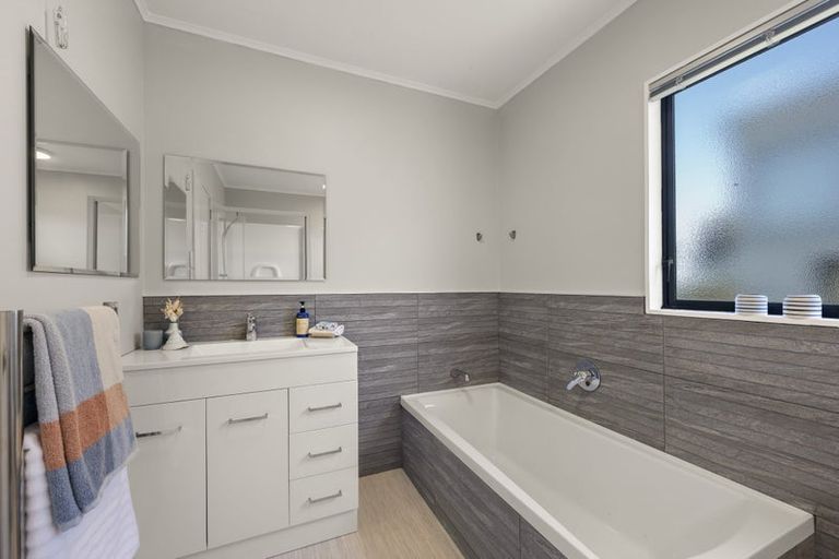 Photo of property in 43 Bowes Crescent, Strathmore Park, Wellington, 6022