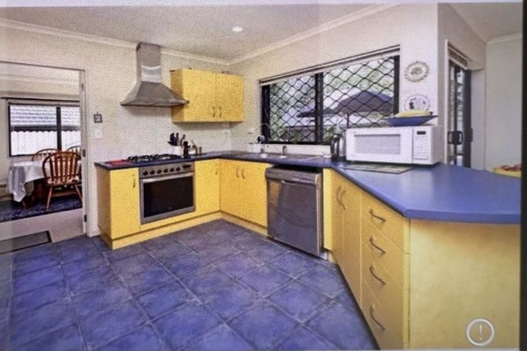 Photo of property in 29 Secoia Crescent, Mangere, Auckland, 2022