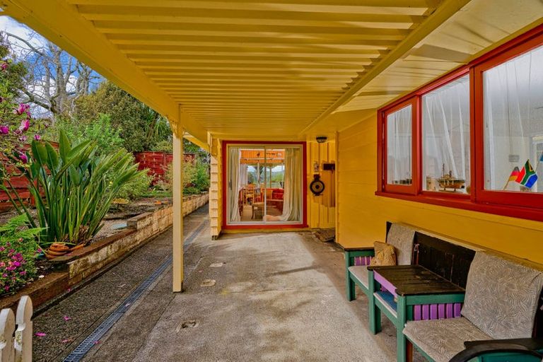 Photo of property in 772 West Coast Road, Oratia, Auckland, 0604
