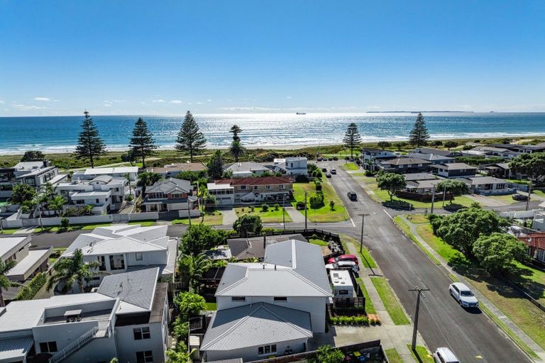 Photo of property in 16 Sutherland Avenue, Mount Maunganui, 3116