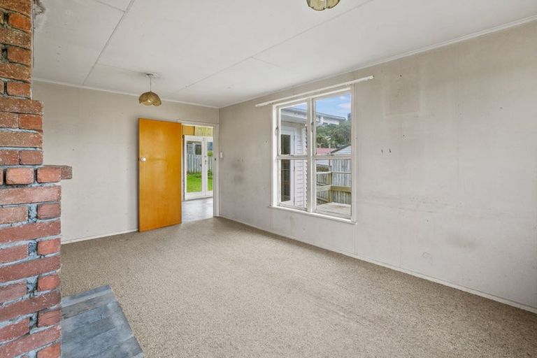 Photo of property in 65b Endeavour Street, Marfell, New Plymouth, 4310