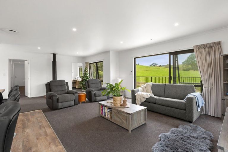 Photo of property in 64 Ruapuke Road, Raglan, 3296