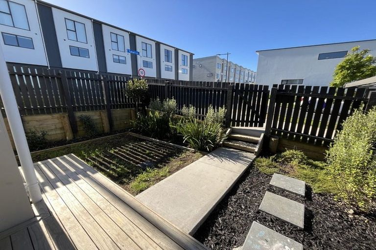 Photo of property in 54 Huri Street, Mangere Bridge, Auckland, 2022