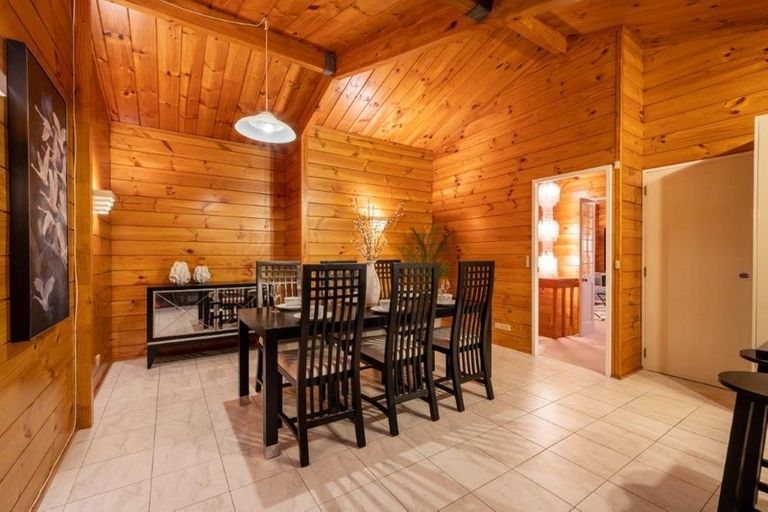 Photo of property in 36 Pigeon Mountain Road, Half Moon Bay, Auckland, 2012