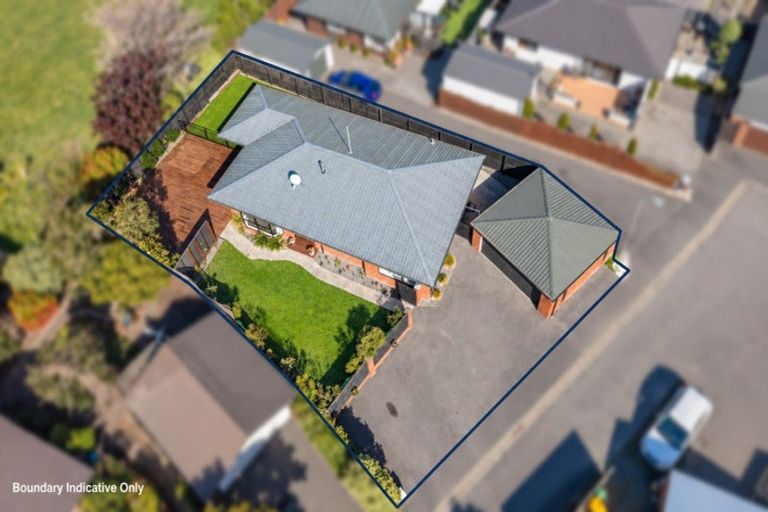 Photo of property in 2 Edwins Way, Burwood, Christchurch, 8083