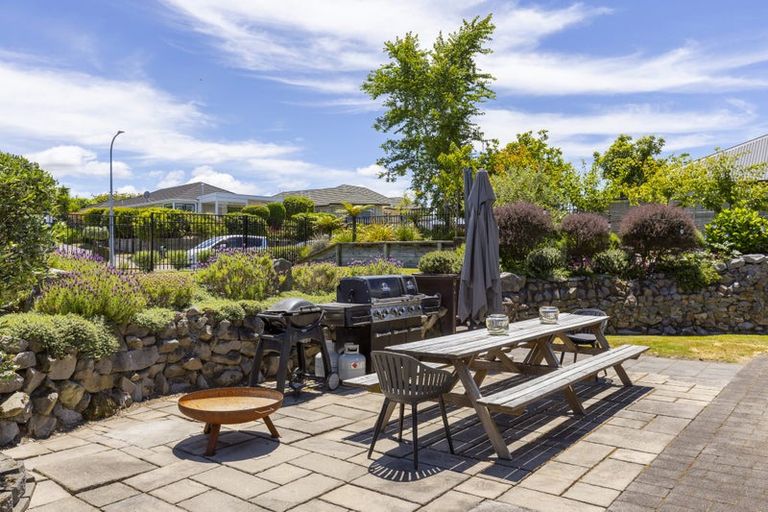 Photo of property in 83 Harvey Street, Waipahihi, Taupo, 3330