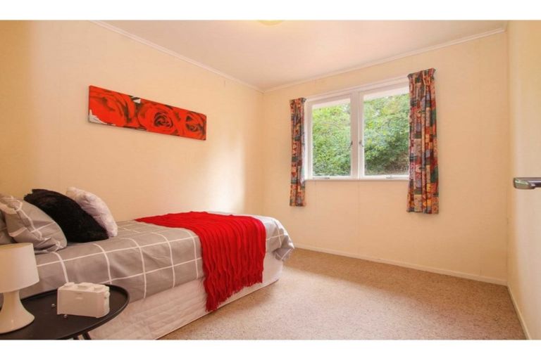 Photo of property in 1/11a Agincourt Street, Glenfield, Auckland, 0629