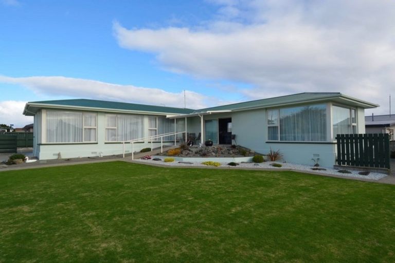 Photo of property in 2 Highfield Terrace, Newfield, Invercargill, 9812