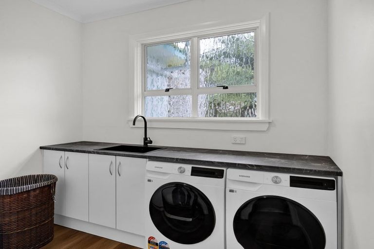 Photo of property in 128 Waihi Road, Hawera, 4610