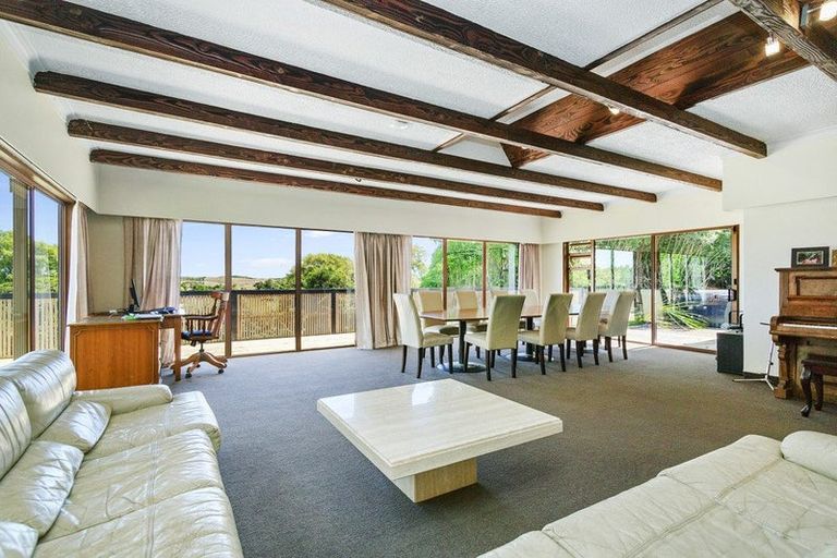 Photo of property in 18-20 Emerald Glen Road, Paekakariki, Paraparaumu, 5032