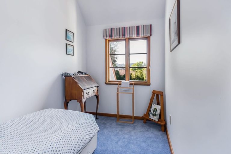 Photo of property in 27 Marina Grove, Hutt Central, Lower Hutt, 5010