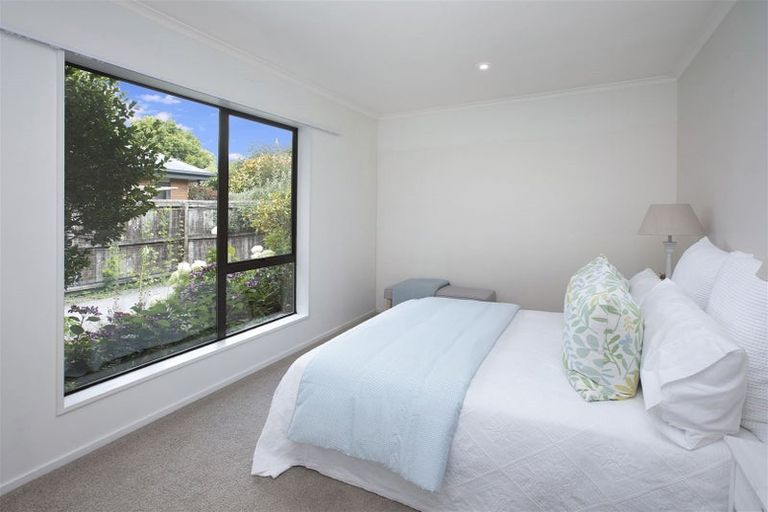 Photo of property in 3 Kelson Lane, Ilam, Christchurch, 8041