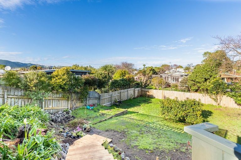 Photo of property in 15 Kaka Road, Raumati Beach, Paraparaumu, 5032