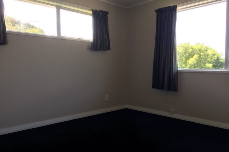 Photo of property in 7 Osmond Court, Sunnyvale, Auckland, 0612