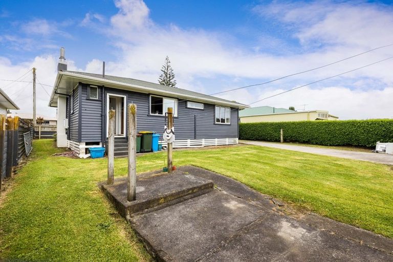 Photo of property in 80 Strange Street, Waitara, 4320