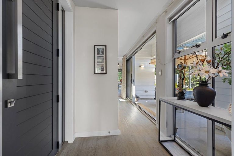 Photo of property in 1 Ellesmere Close, Pyes Pa, Tauranga, 3112