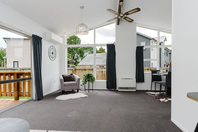 Photo of property in 16 Pickering Crescent, Chedworth, Hamilton, 3210