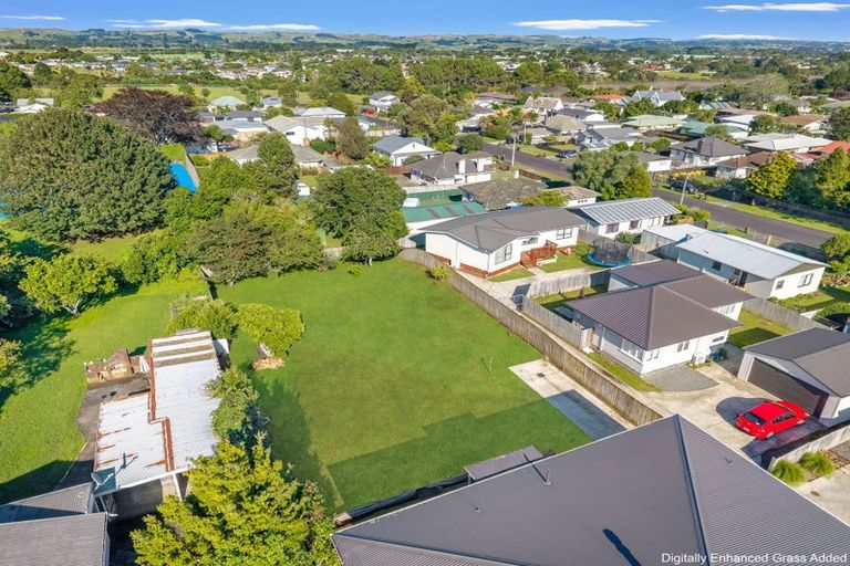Photo of property in 12b Racecourse Road, Waiuku, 2123