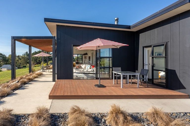 Photo of property in 9 Kristin Place, Manakau, Levin, 5573