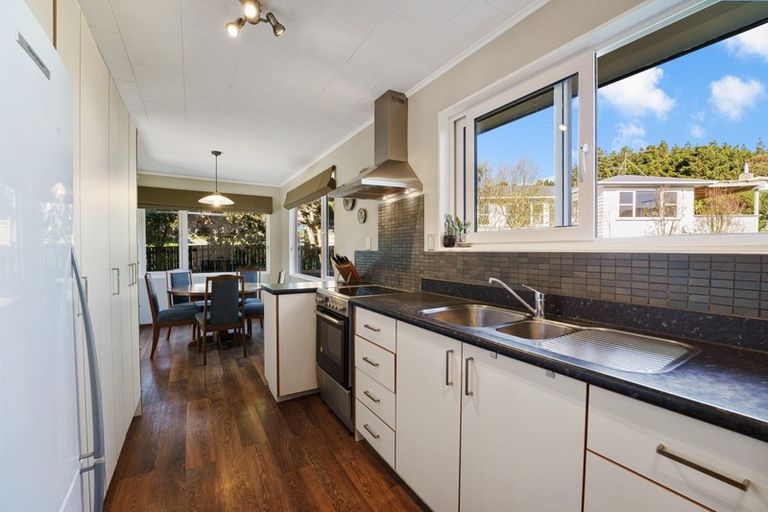 Photo of property in 1 Ash Grove, Ranui, Porirua, 5024