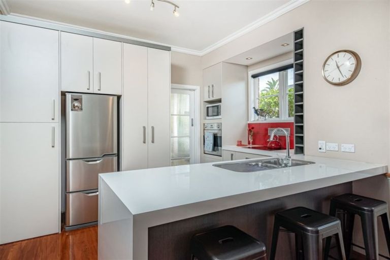 Photo of property in 3 Coronation Street, Belmont, Auckland, 0622