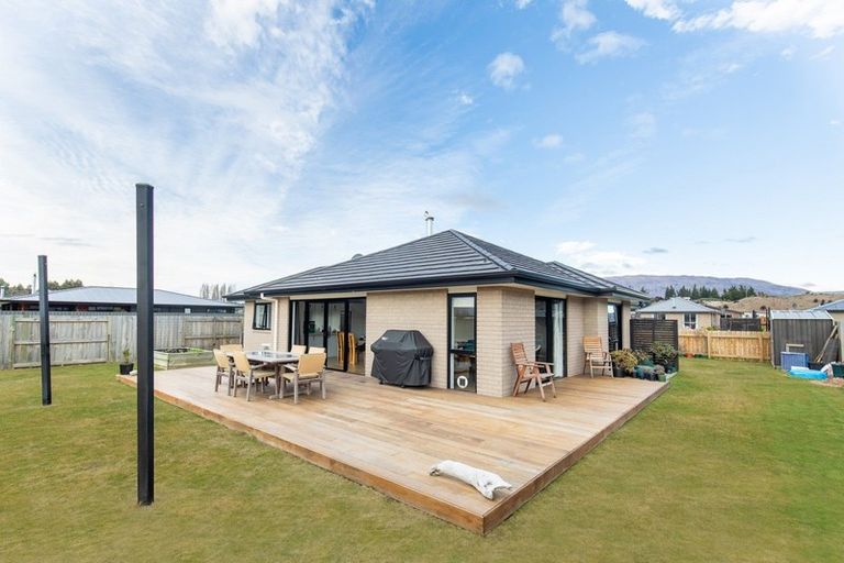 Photo of property in 8 Mallard Street, Albert Town, Wanaka, 9305