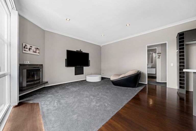 Photo of property in 28 Franshell Crescent, East Tamaki, Auckland, 2013