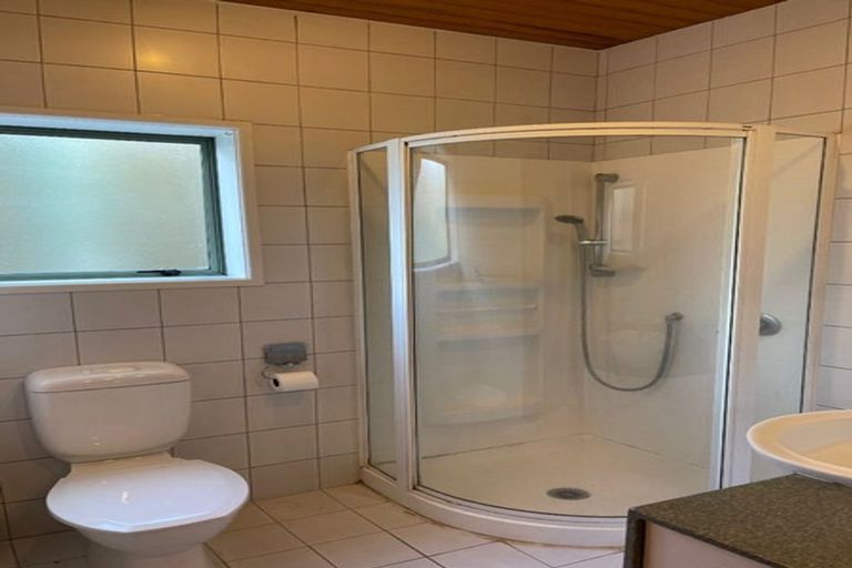 Photo of property in 8 Copperfield Terrace, Mellons Bay, Auckland, 2014