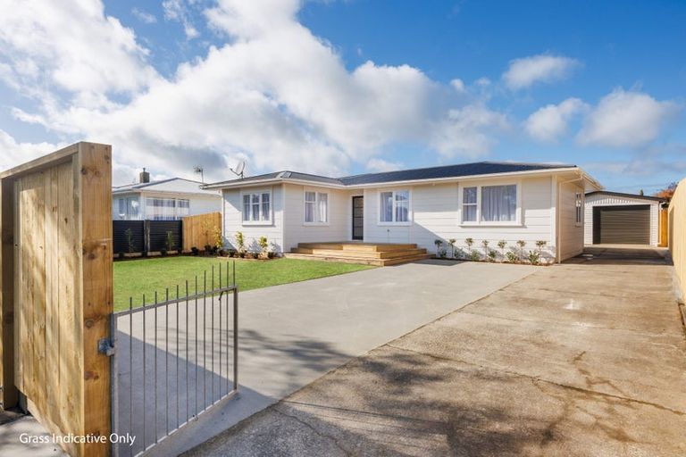 Photo of property in 34 Rhodes Drive, Kelvin Grove, Palmerston North, 4414
