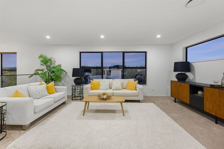 Photo of property in 7/5 Lemon Grove Lane, Greenhithe, Auckland, 0632