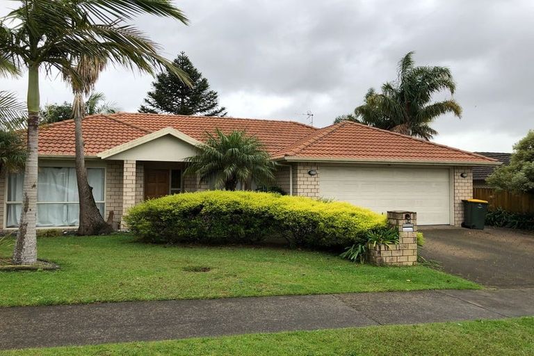 Photo of property in 26 Craigavon Drive, East Tamaki, Auckland, 2013