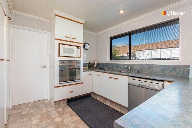 Photo of property in 61 Kinmont Crescent, Kinmont Park, Mosgiel, 9024