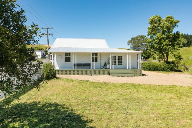 Photo of property in 90 Hovding Street, Norsewood, 4974