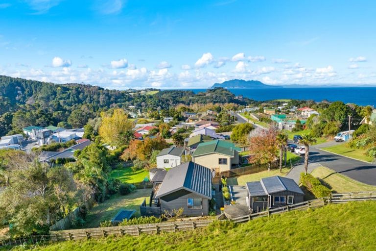 Photo of property in 20 Albert Street, Leigh, 0985