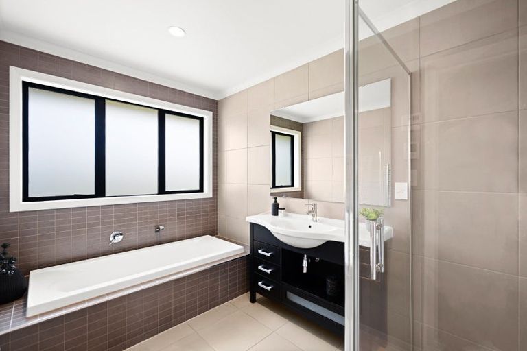 Photo of property in 10 East Ridge Grove, Newstead, Hamilton, 3286