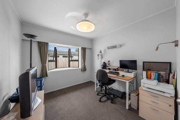 Photo of property in 1/12 Koromiko Street, New Lynn, Auckland, 0600